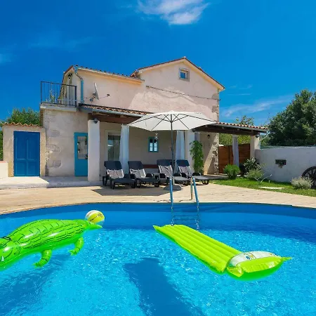 Stefanina By Interhome